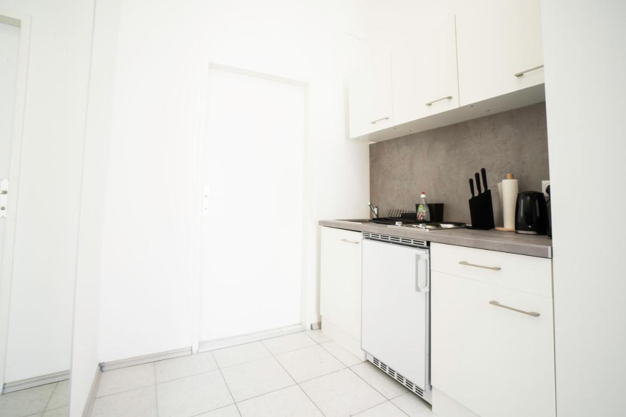 Modern 1-Bedroom Apartment Next To Praterstern Відень Екстер'єр фото